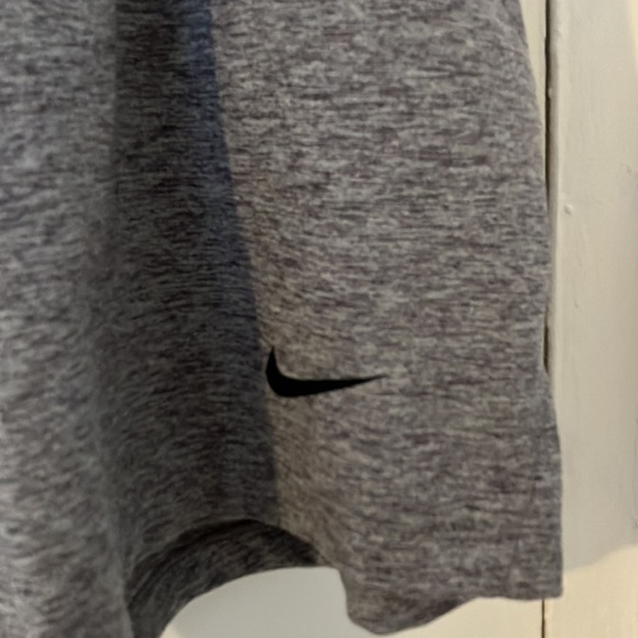 Nike Yoga Dri Fit - Picture 2 of 7